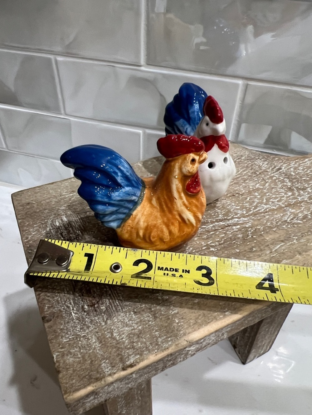 Ceramic Rooster Chicken Salt & Pepper Shakers Blue Tail Farmhouse - Picture 8 of 8